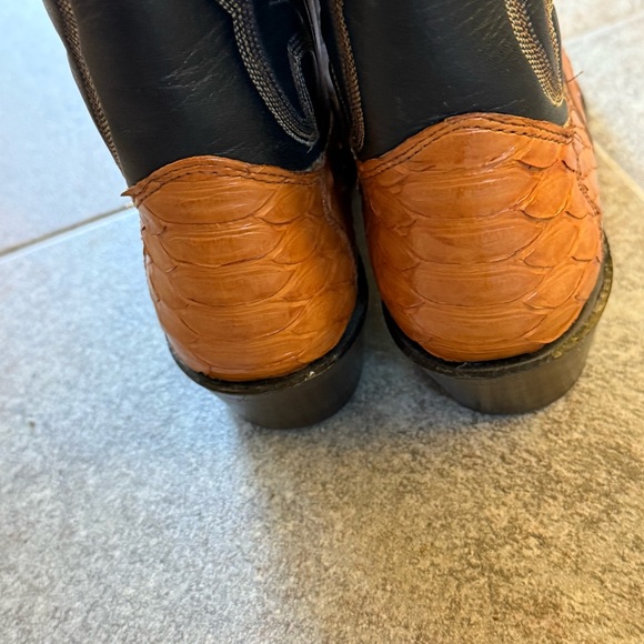 Nocona Black and Python Leather Western Boots Size 6B (normally size 7) - Picture 11 of 11